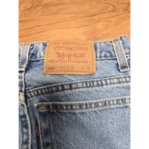 Vintage Levi's 501 Womens Jeans 9 Short Blue Light Wash Relax Fit Tapered Leg - Picture 11 of 16